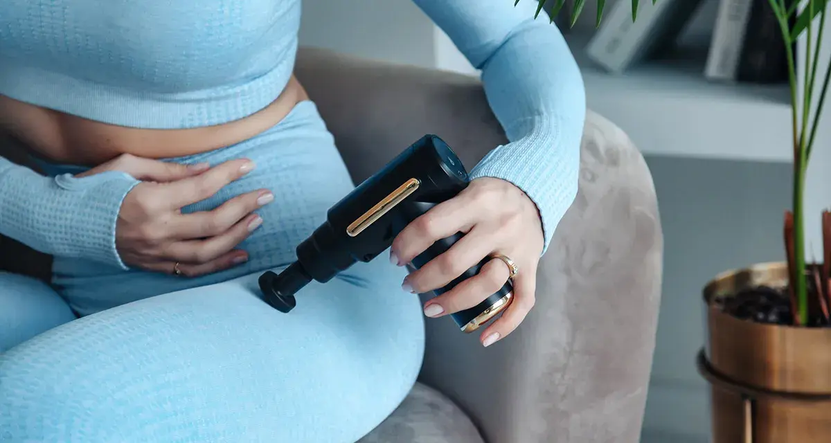 Czy pistolet do masażu rozbija cellulit? Sprawdź skuteczność tej metody